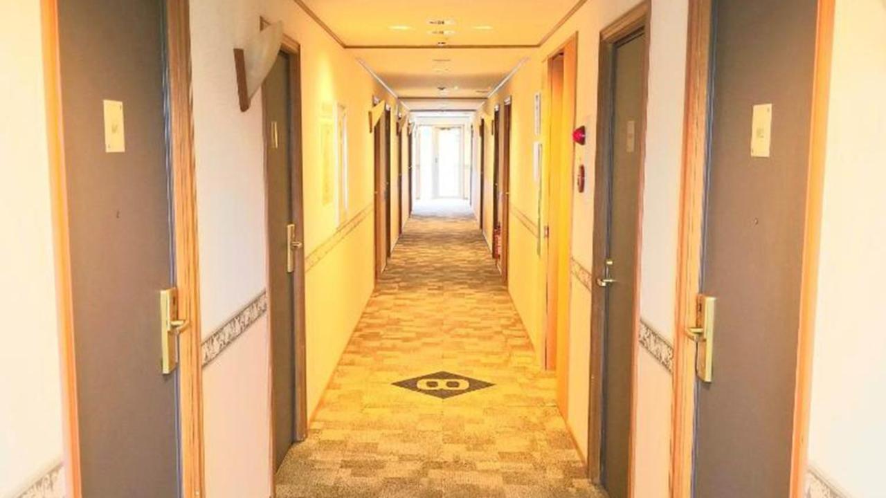 Toyoko Inn Shin-Osaka Chuo-Guchi Shinkan Exterior foto