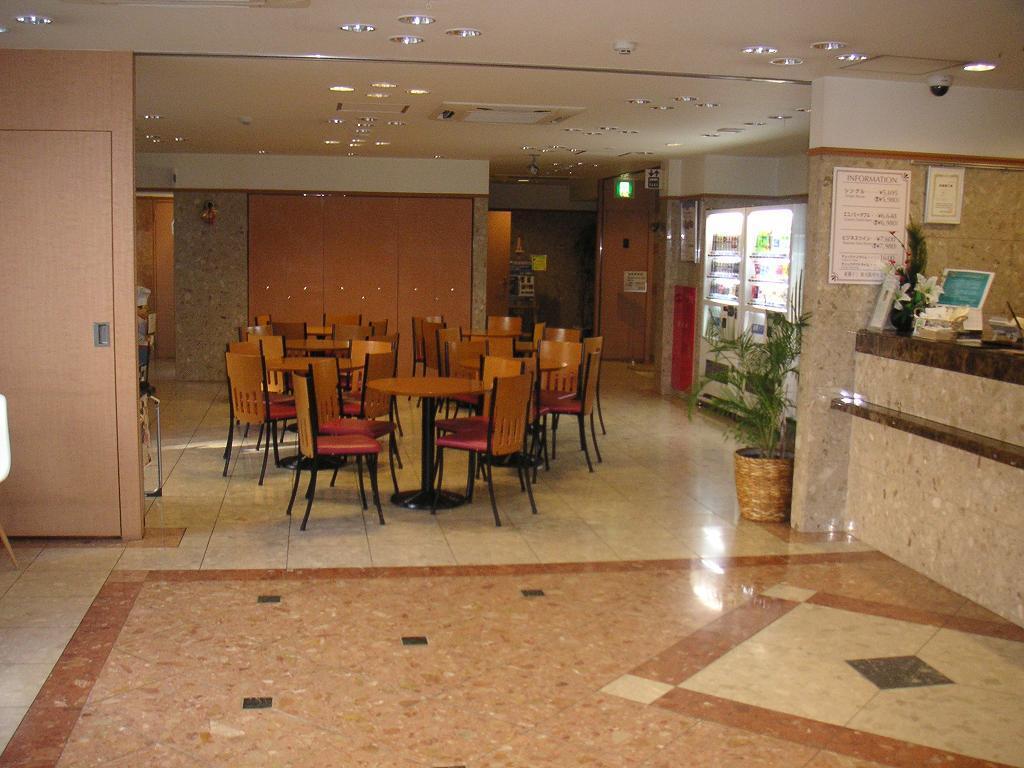 Toyoko Inn Shin-Osaka Chuo-Guchi Shinkan Exterior foto
